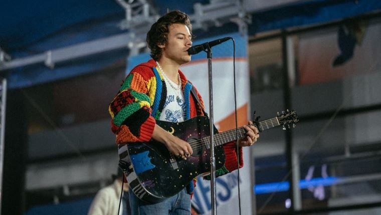 Το cardigan του Harry Styles γίνεται NFT