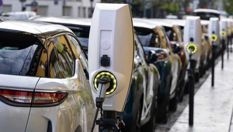 Tα ηλεκτρικά οχήματα και η επίδρασή τους στο δίκτυο ηλεκτρικής ενέργειας