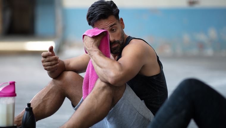 Σε τι ηλικία αρχίζεις να χάνεις μύες και πώς θα το σταματήσεις