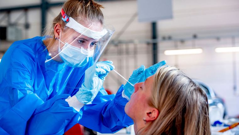 Ο κορονοϊός πιθανόν θα γίνει τόσο "ενδημικός" όσο η γρίπη