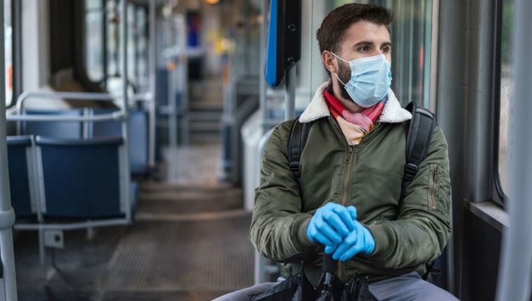 Κορονοϊός: Συναγερμός με 8.100 νέα κρούσματα