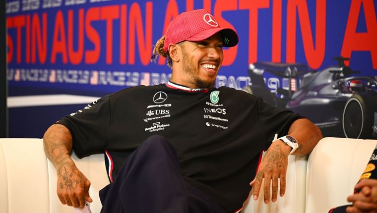 Ξέρουμε ήδη πόσα χρήματα θα παίρνει ο Lewis Hamilton εξαιτίας της Ferrari