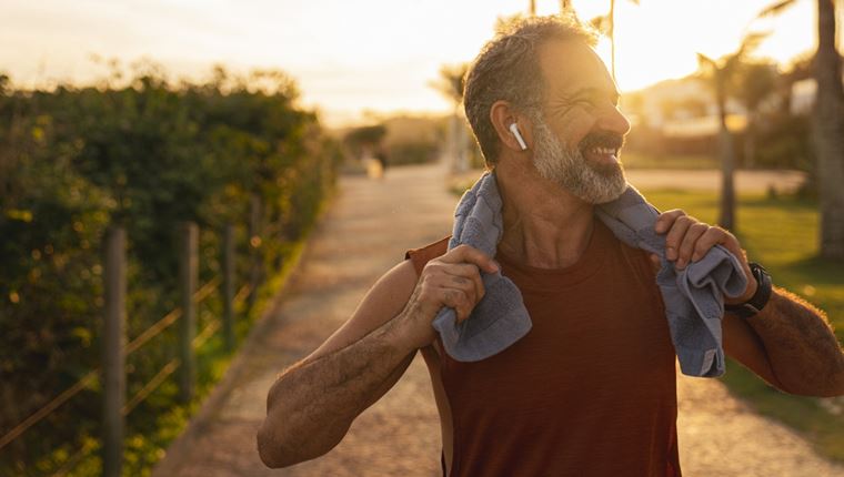 5 ασκήσεις για όλο το σώμα που χρειάζεσαι για να διατηρηθείς νέος