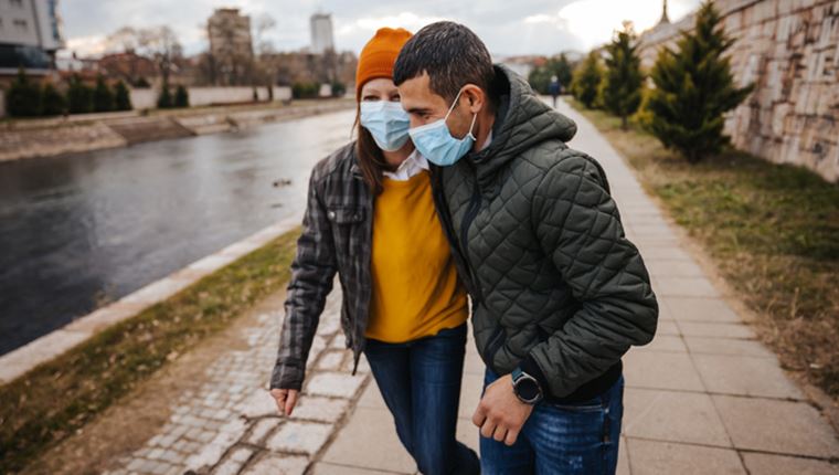 Κορονοϊός: Νέο μαύρο ρεκόρ με 8.613 κρούσματα