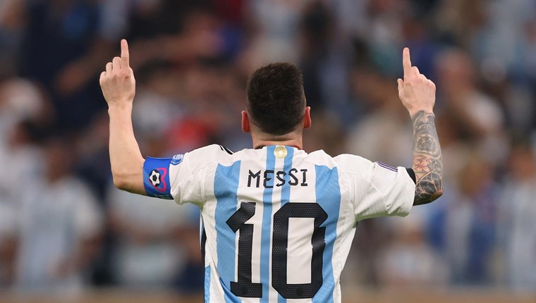 Πώς οι κερδοσκόποι του ίντερνετ βγάζουν χρήματα από τον Messi