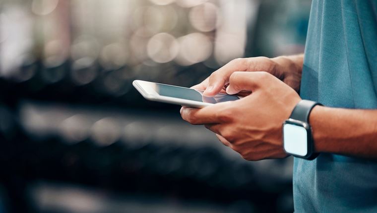 Καμία έκπληξη, 1 στους 4 κάνει stalking στον-ην πρώην στα σόσιαλ μίντια