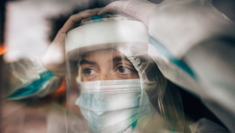 Γιατί η Όμικρον 4 και 5 χτυπά το καμπανάκι