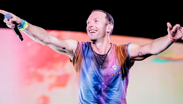 Δε χορταίνουμε να βλέπουμε αποσπάσματα από το βίντεο κλιπ των Coldplay στο Ηρώδειο