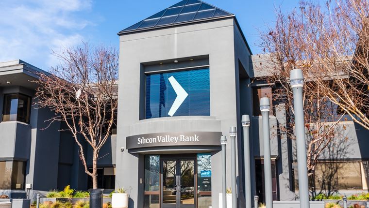 Ξεκίνησαν οι αγωγές για την ιστορική κατάρρευση της Silicon Valley Bank