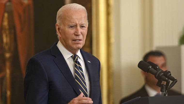 Γιατί οι Δημοκρατικοί επιμένουν στον Joe Biden