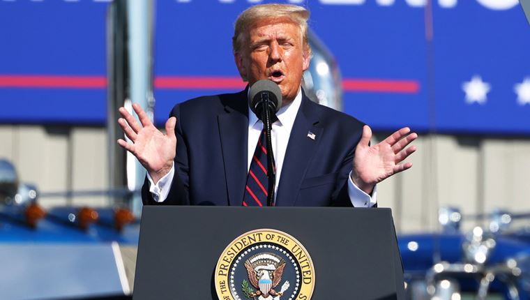 &quot;Νεκροθάφτη του μεγαλείου της Αμερικής&quot; αποκάλεσε τον Joe Biden ο Donald Trump