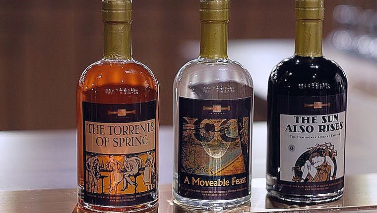 Tα βιβλία του Ernest Hemingway έγιναν ποτά