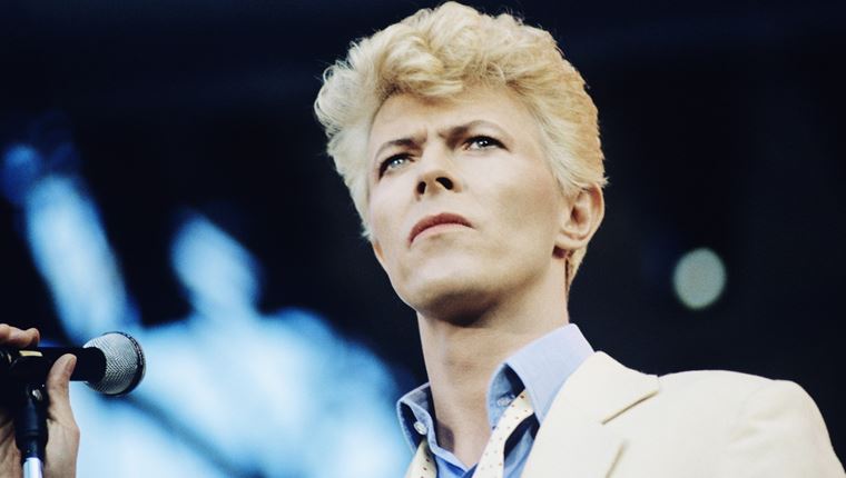 Όταν η Angie Bowie 'έπιασε' τον David Bowie και τον Mick Jagger στο κρεβάτι