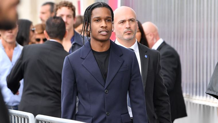 Το κοστούμι του ASAP Rocky (που δεν είναι κοστούμι)