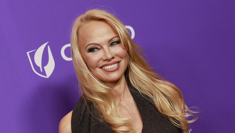 Pamela Anderson, όπως παλιά