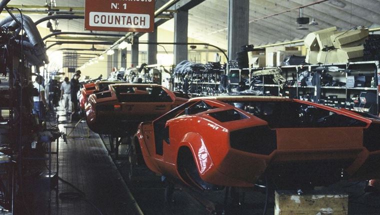H Lamborghini Countach γίνεται 50 ετών και επιστρέφει στην παραγωγή (εικόνες, video)