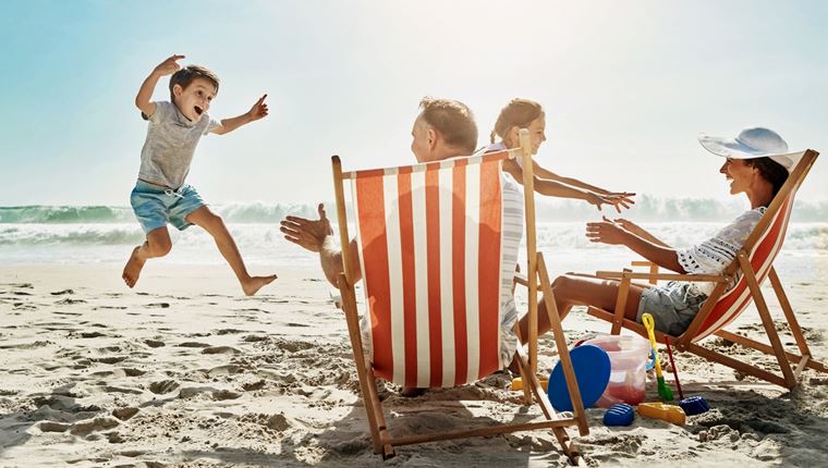 Πάνω από τους μισούς Έλληνες δεν θα πάνε διακοπές φέτος