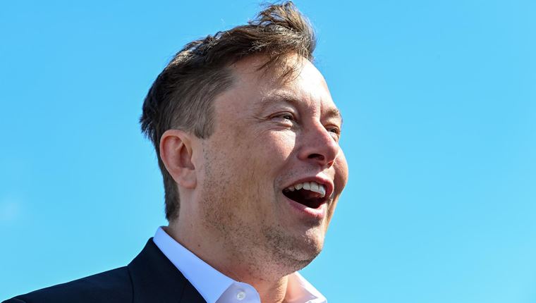 Ο Elon Musk πιστεύει ότι η ηλιακή ενέργεια αρκεί για τα πάντα