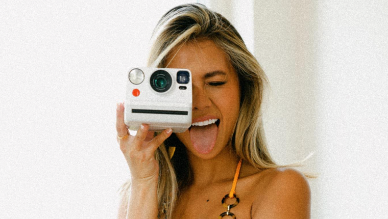 Κανένα Meta, η Desiree Schlotz στρέφει τα φώτα στο Instagram