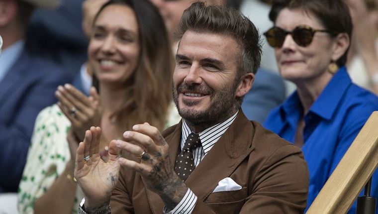 Αν κάτι μας έμεινε από το Wimbledon, αυτό είναι το κοστούμι του David Beckham