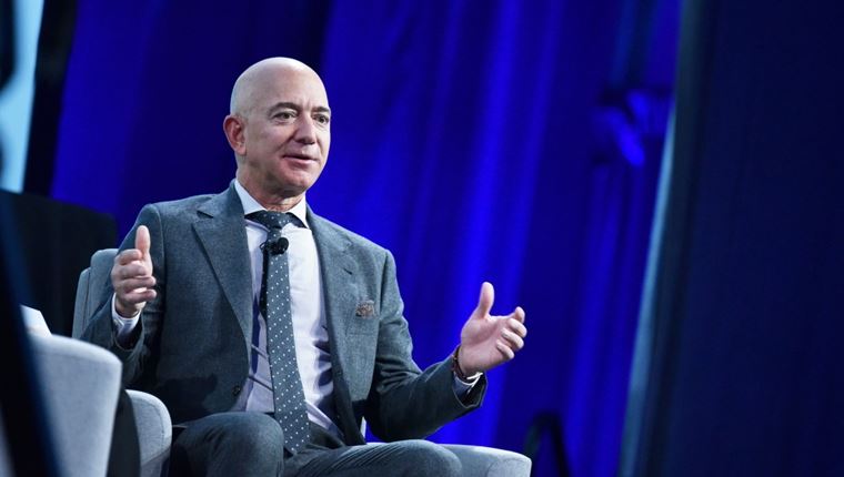 Δύο ερωτήσεις αρκούν για να σε προσλάβει ο Jeff Bezos