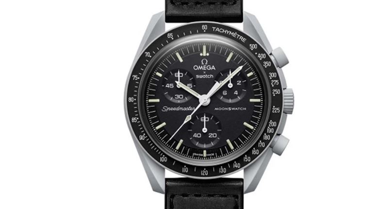 Το ρολόι της Swatch που δημιούργησε ουρές σε Ερμού και Mall