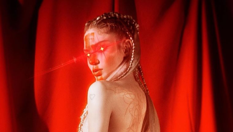 Grimes, η κυβερνοπάνκ Αφροδίτη της ηλεκτρονικής σκηνής