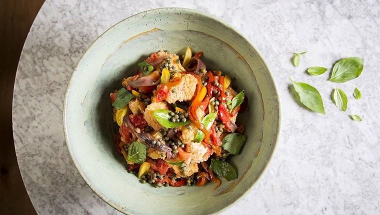 Panzanella, η νόστιμη σαλάτα της νηστείας
