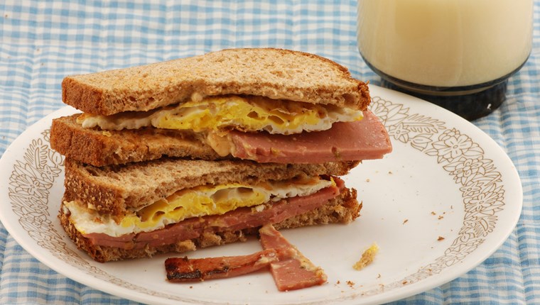 Fried Bologna: Το πιο νόστιμο σάντουιτς με μορταδέλα