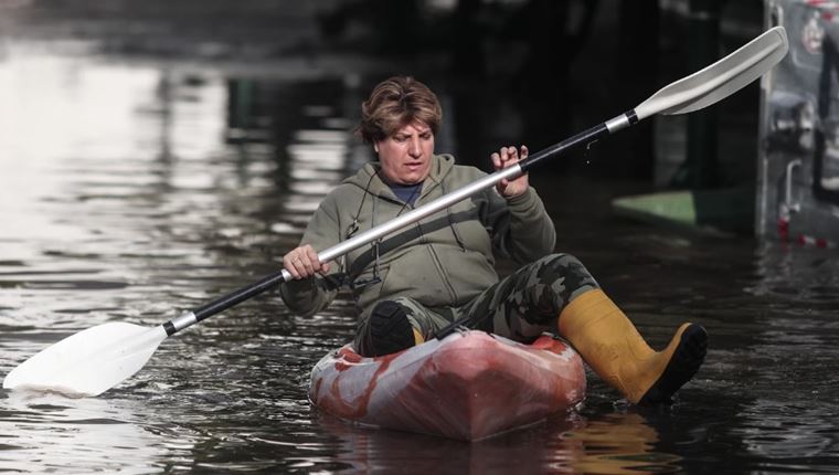 Βγήκαν τα κανό στον Κολωνό