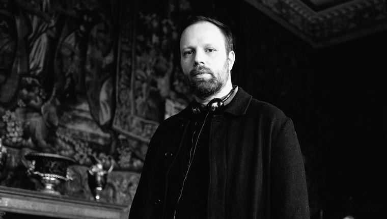 Ο Γιώργος Λάνθιμος μιλά στο Esquire για την "Ευνοούμενη", την Olivia Colman και τα λαγουδάκια