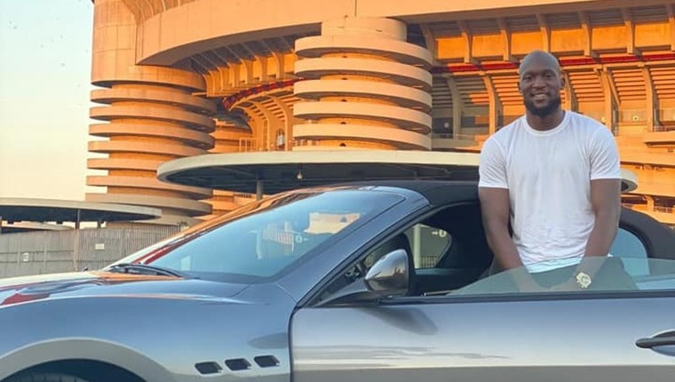 Μία βόλτα στο γκαράζ του Romelu Lukaku