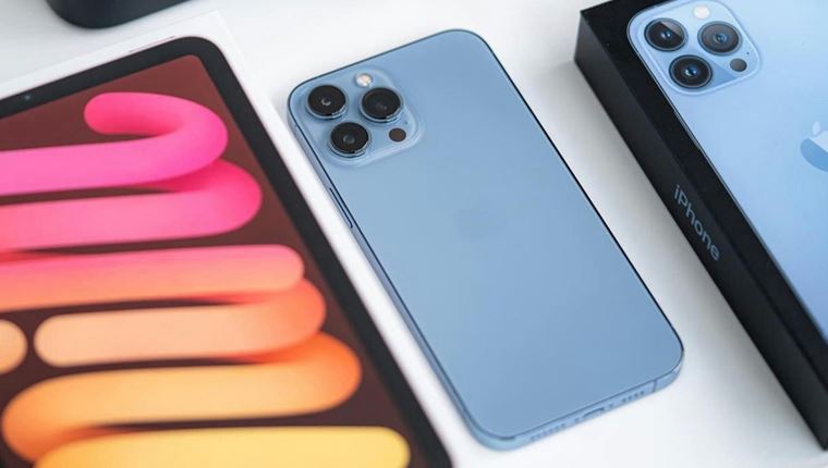 Η πιο έξυπνη αγορά για τα φετινά Χριστούγεννα είναι μια συσκευή "σαν καινούργια"