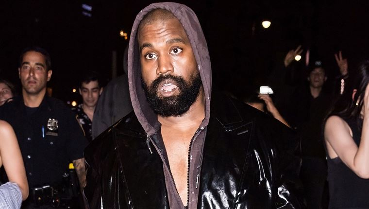 Σε άλλα νέα, ο Kanye West παρομοιάζει τον εαυτό του με τον Χίτλερ