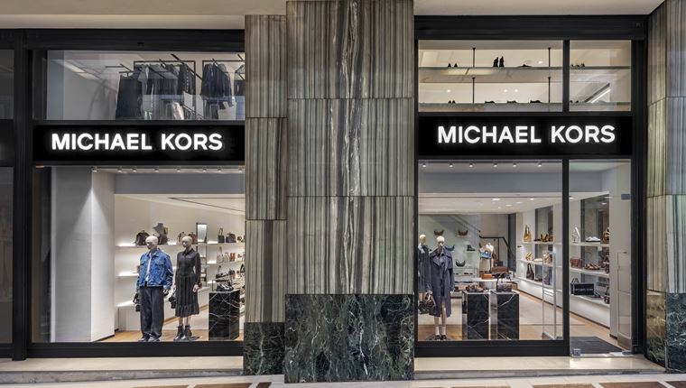 O Michael Kors εγκαινιάζει νέο κατάστημα στο κέντρο της Αθήνας