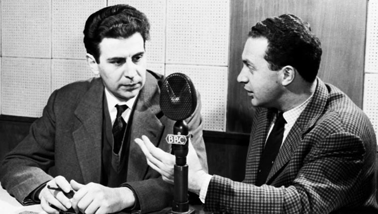 Η ζωή του Μίκη Θεοδωράκη μέσα από εικόνες