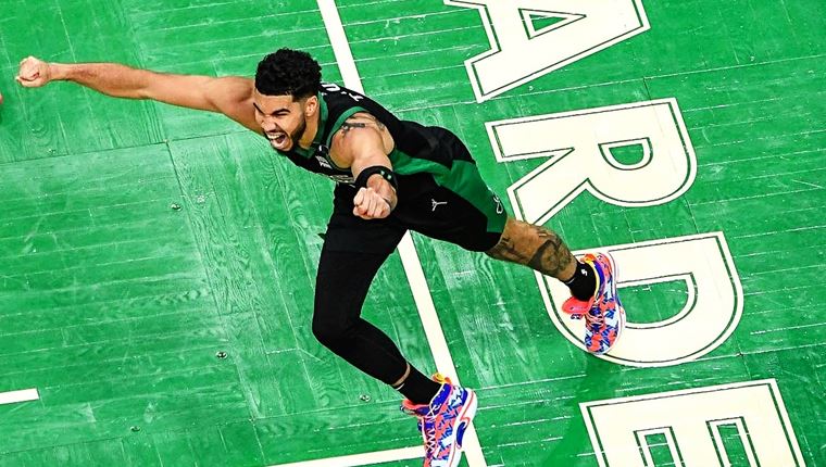 O Jayson Tatum καθαρίζει τους Nets, το Twitter τρελαίνεται