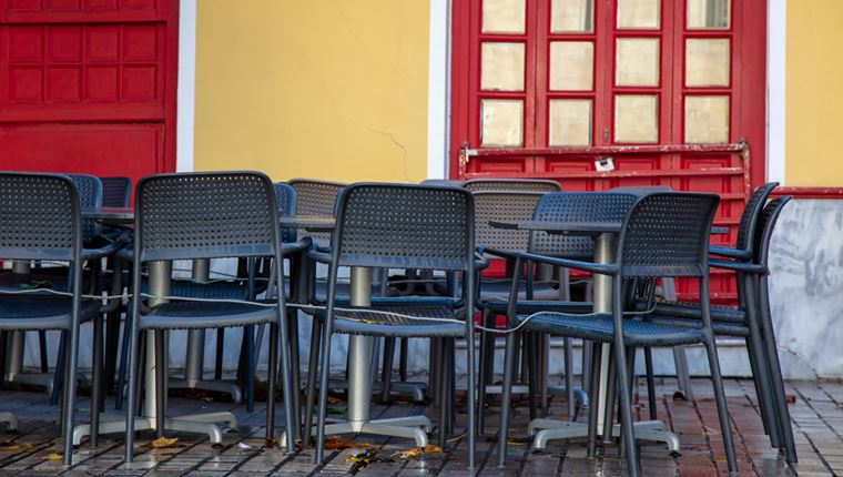 Οι μεταλλάξεις του κορονοϊού και τα νέα κρούσματα ίσως φέρουν ολικό lockdown