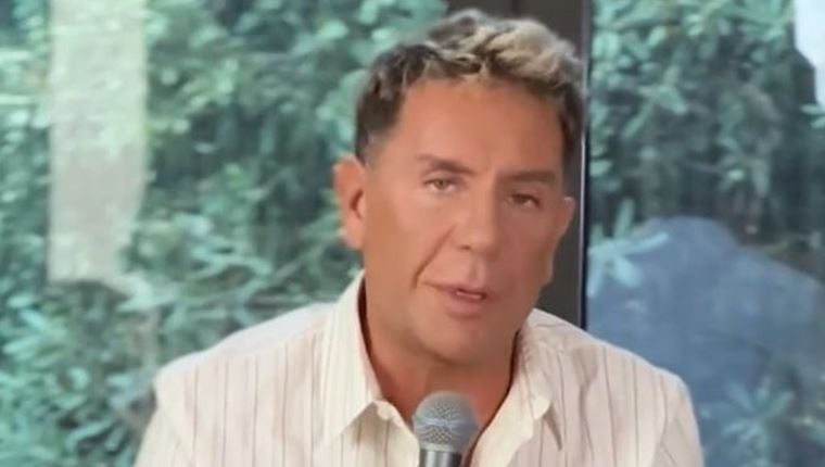 O Γιώργος Μαζωνάκης έκανε βίντεο για τη νοσηλεία του στο Δρομοκαΐτειο