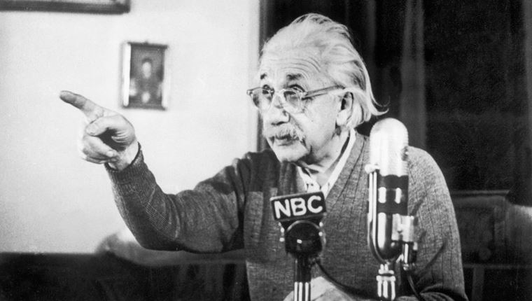 Οι 7 σοφοί κανόνες του Albert Einstein για να είσαι πιο ευτυχισμένος