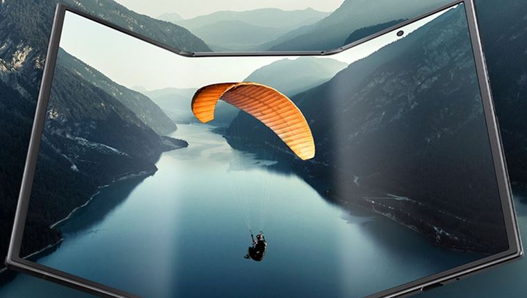 Η Samsung ανακοίνωσε το Galaxy Z TriFold