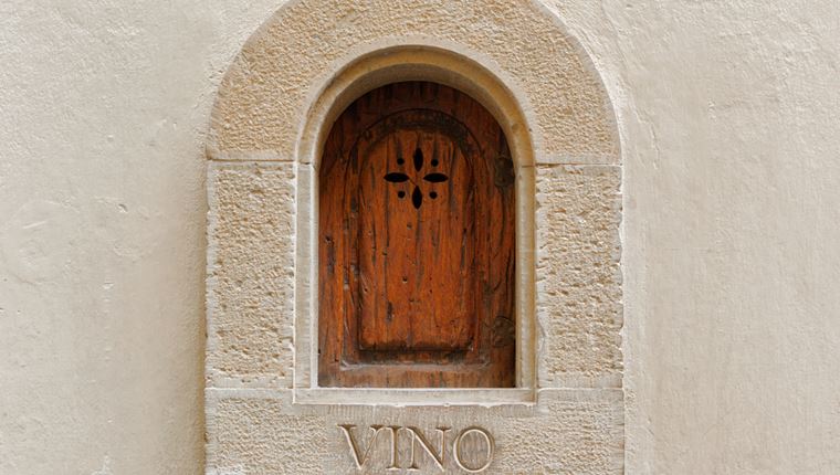 Τα παράθυρα του κρασιού: Από την εποχή της πανώλης στη Φλωρεντία του σήμερα