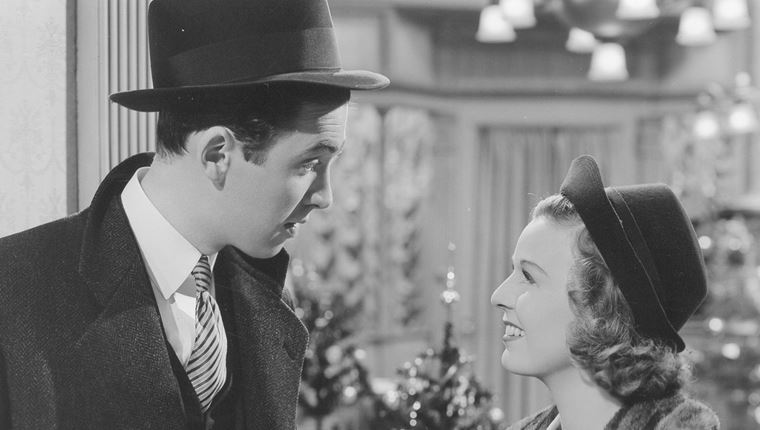 Ο οδηγός του Esquire για να της αγοράσεις το ιδανικό άρωμα