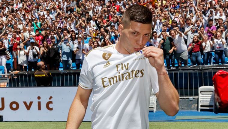 Η Ρεάλ αγοράζει τα πάντα