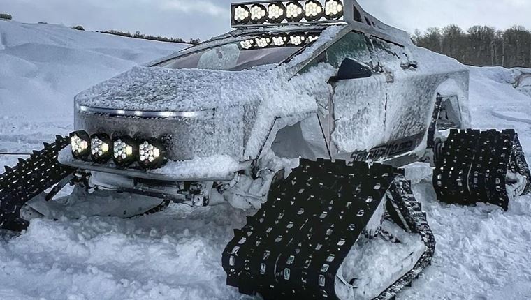 Πώς να κάνεις ακόμα πιο εξωγήινο το Tesla Cybertruck