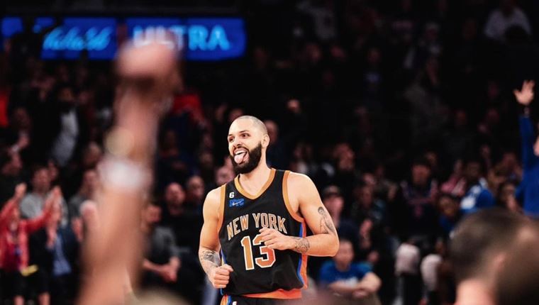 Ξέρουμε πού τρώει σουβλάκια ο Εβάν Φουρνιέ - είναι από τα καλύτερα σουβλατζίδικα της Αθήνας