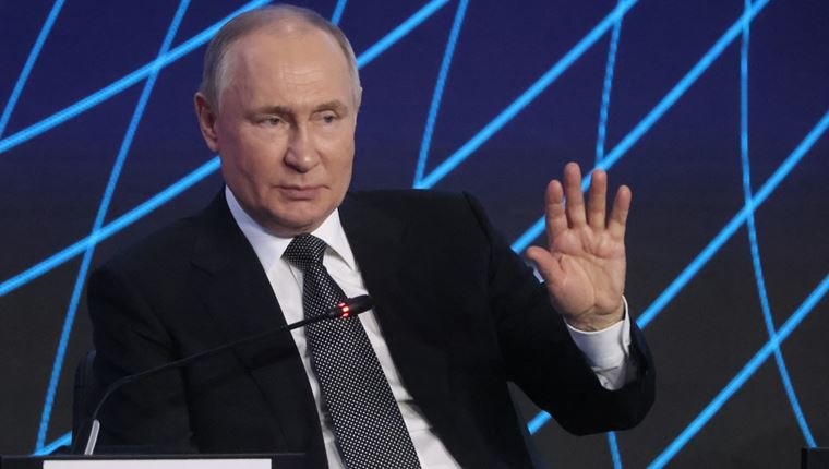 Από ό,τι φαίνεται, ο Vladimir Putin στο εξής θα κυκλοφορεί με αλεξίσφαιρο