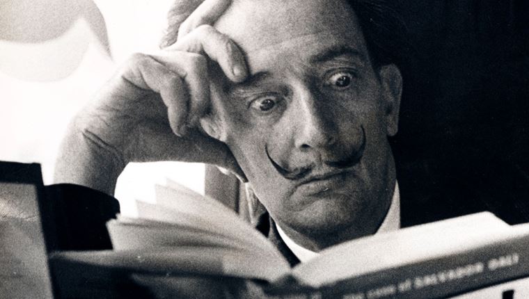 Καιρός για (νέα) βιβλία