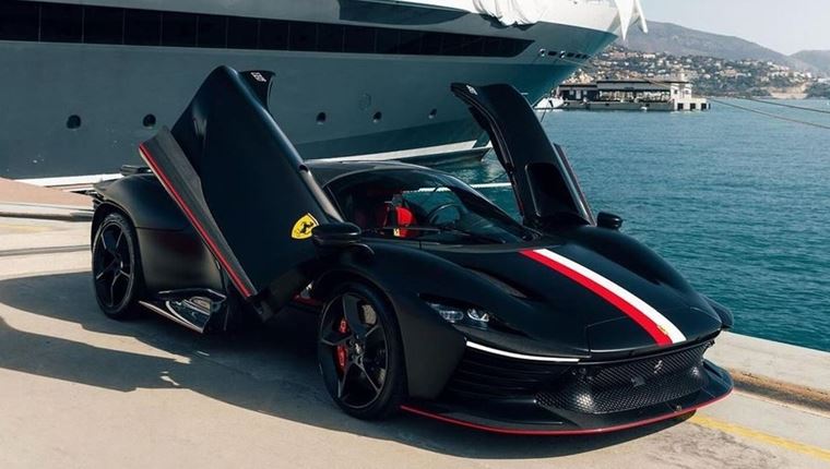 Δείτε την εντυπωσιακή Ferrari Daytona SP3 του Leclerc (video)