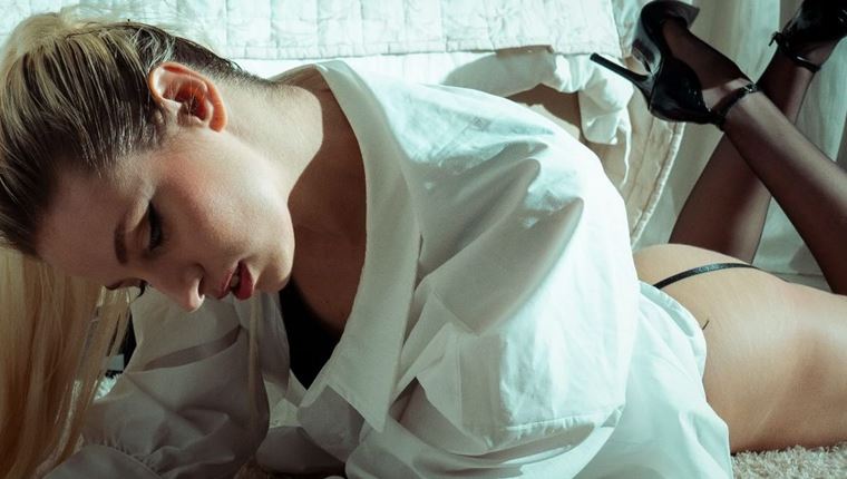 Ποιες είναι οι Ελληνίδες που βγάζουν 20.000 ευρώ τον μήνα από το OnlyFans;